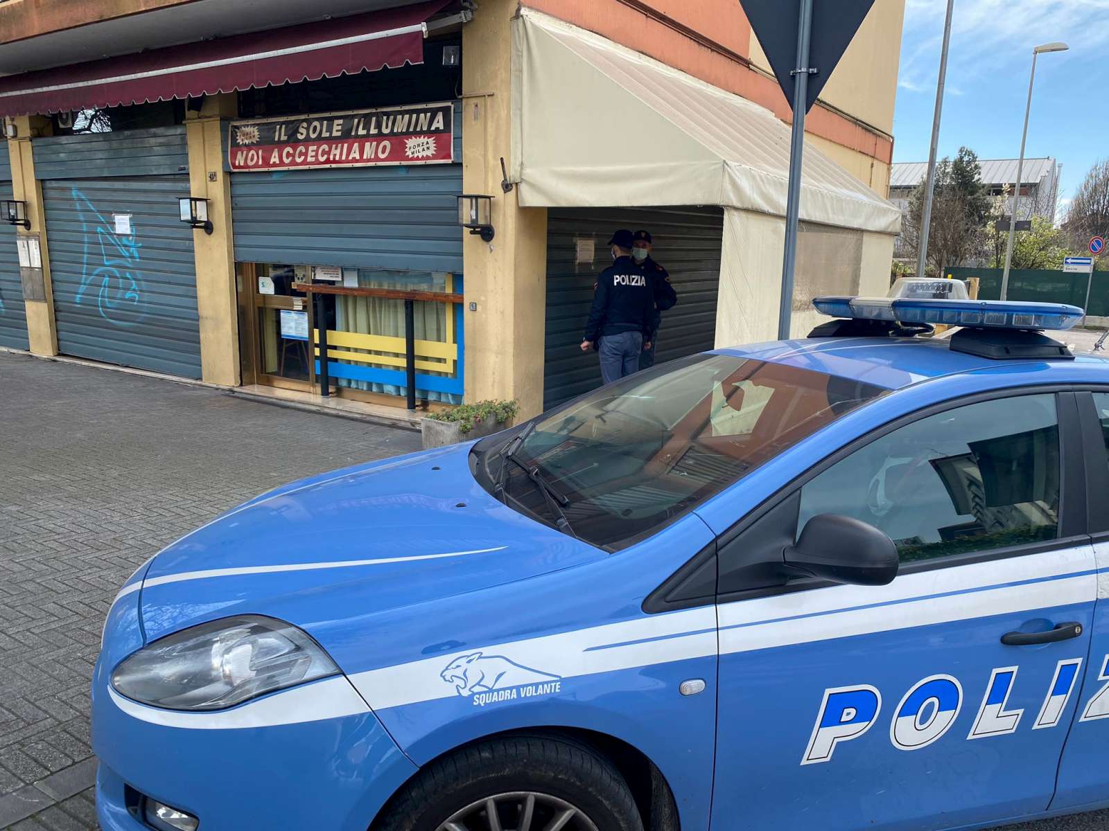 SORPRESI NUOVAMENTE DEGLI AVVENTORI NEL BAR EDEN DI PORDENONE: SANZIONATO TITOLARE E DUE CLIENTI, LOCALE CHIUSO PER 5 GIORNI